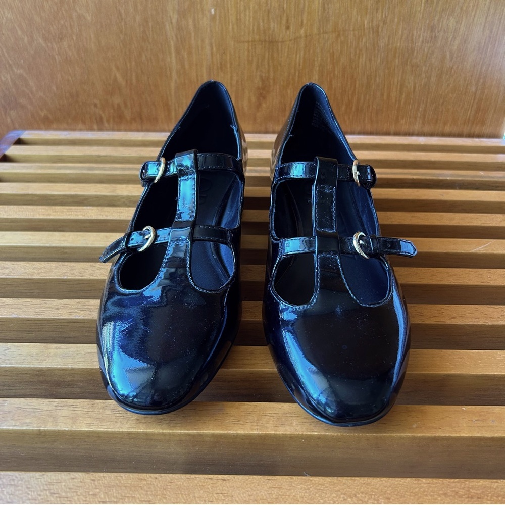 J Crew Black Patent Leather Teagan Flats with Straps 7.5